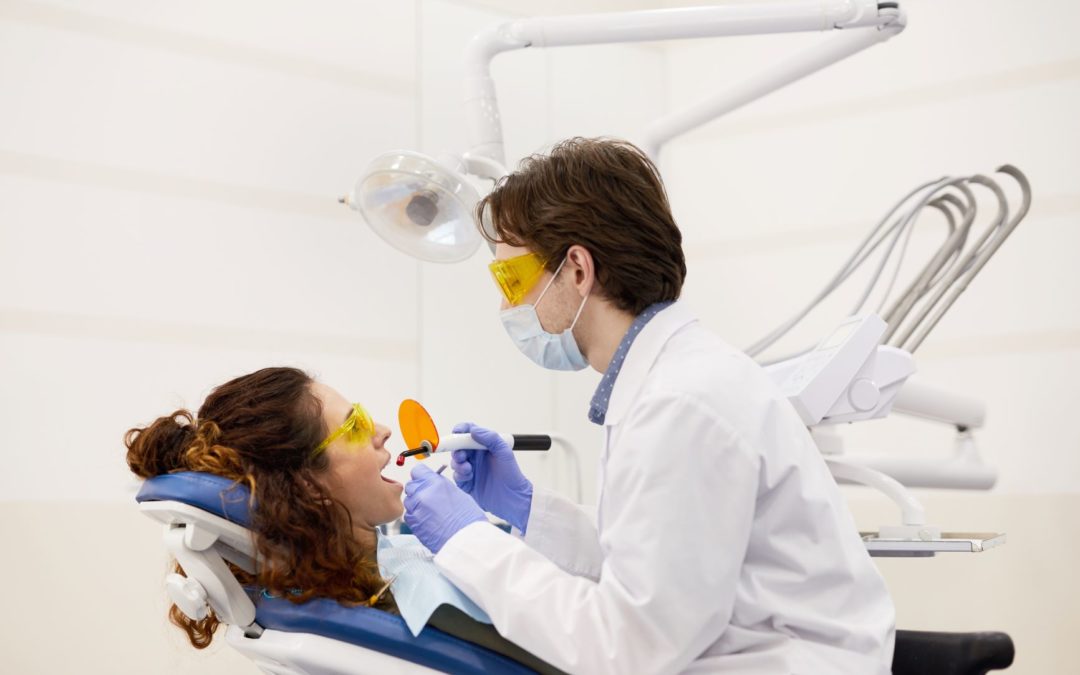 Todo lo que debes saber sobre los blanqueamientos dentales