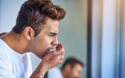 Aprende a evitar la halitosis: conoce sus causas, problemas y formas de prevenirla