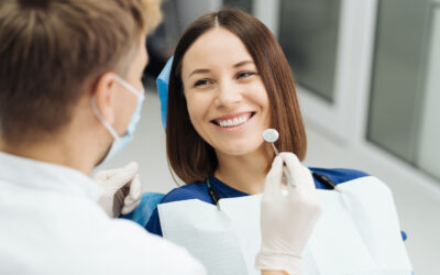 ¿Qué es la periodontitis? Síntomas, causas y tratamiento